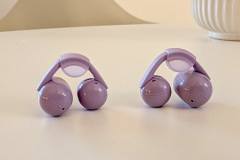 Mit nur etwa 6,4 Gramm pro Ohrhörer gehören die LinkBuds Clip zu den leichtesten Modellen auf dem Markt und lassen sich im Alltag nahezu vergessen. (Foto: Testsieger.de)