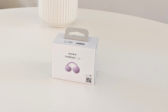 Die kompakte Verpackung der Sony LinkBuds Clip besteht komplett aus Papier und Karton und kommt vollständig ohne Plastik aus. (Foto: Testsieger.de)