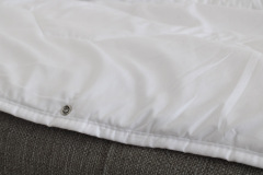 Die Blanco-Decke bleibt an Ort und Stelle, ohne während der Nacht zu verrutschen. (Foto: Testsieger.de)