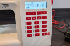 Dank Direktwahltasten und klarer Anordnung lässt sich die große Funktionsvielfalt der Veritas Claire erstaunlich intuitiv bedienen. (Foto: Testsieger.de)