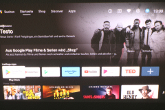 Das Android TV-Betriebssystem funktioniert über weite Strecken gut. Teilweise könnte es etwas flotter laufen. (Foto: Testsieger.de)
