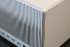 Die Verarbeitung gefällt uns sehr gut. Der Rahmen fasst die gummierten Seitenteile hervorragend ein. (Foto: Testsieger.de)