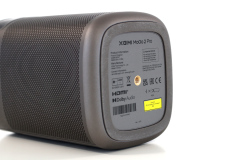 Der Antirutschring auf der Unterseite sorgt für einen sehr festen Stand. Ein Stativgewinde ist ebenfalls vorhanden. (Foto: Testsieger.de)