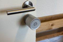 Gutes Mittelmaß in der Größe: Mit 5 Zentimetern Breite und 7 Zentimetern Länge wirkt das Schloss weder klobig noch zu klein. (Foto: Testsieger.de).