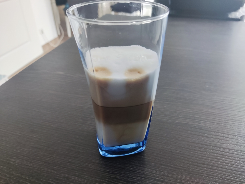 Saeco Xelsis Suprema SM8889/00 Kaffeevollautomat Latte Macchiato im Glas