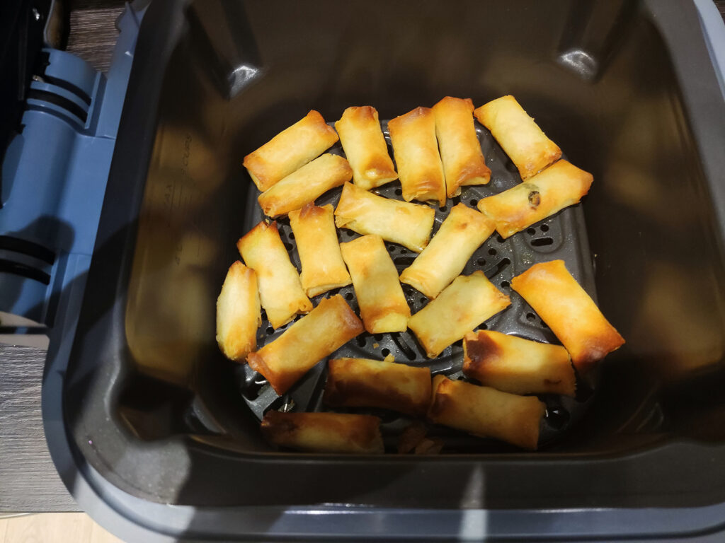 Ninja Speedi Rapid Cooking System & Heißluftfritteuse ON400DE Zubereitung Frühlingsrollen