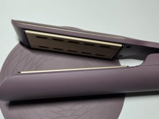 „Remington AIRvive AS8930“: „Geöffneter Styler im Einsatzmodus“