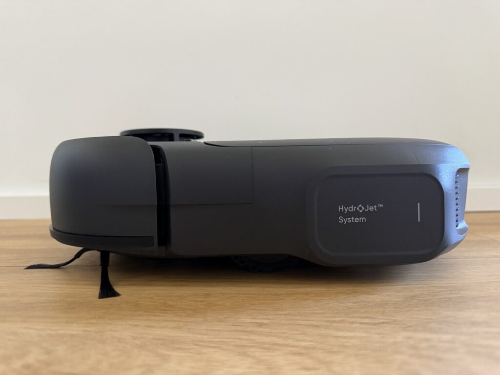 „Eufy C28“: „Seitenansicht mit HydroJet-System“