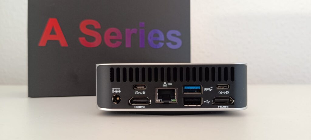 „GEEKOM A5 Pro“: „Rückseite mit HDMI, USB, LAN und Stromanschluss“