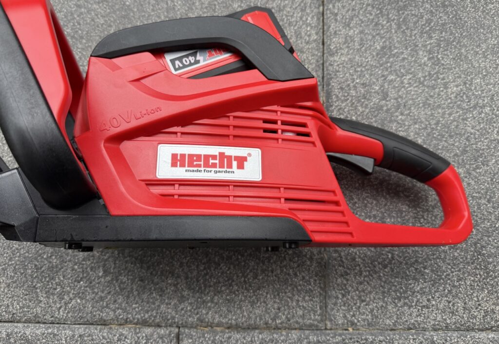 Hecht 6040: Robustes Kunststoffgehäuse