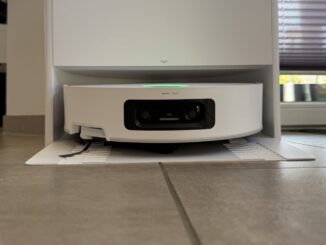 Dreame Aqua10 Ultra Roller Complete in der Reinigungsstation.