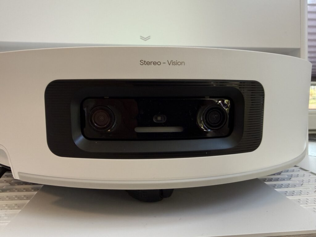 Frontkamera mit Stereo-Vision-Sensoren des Dreame Aqua10.