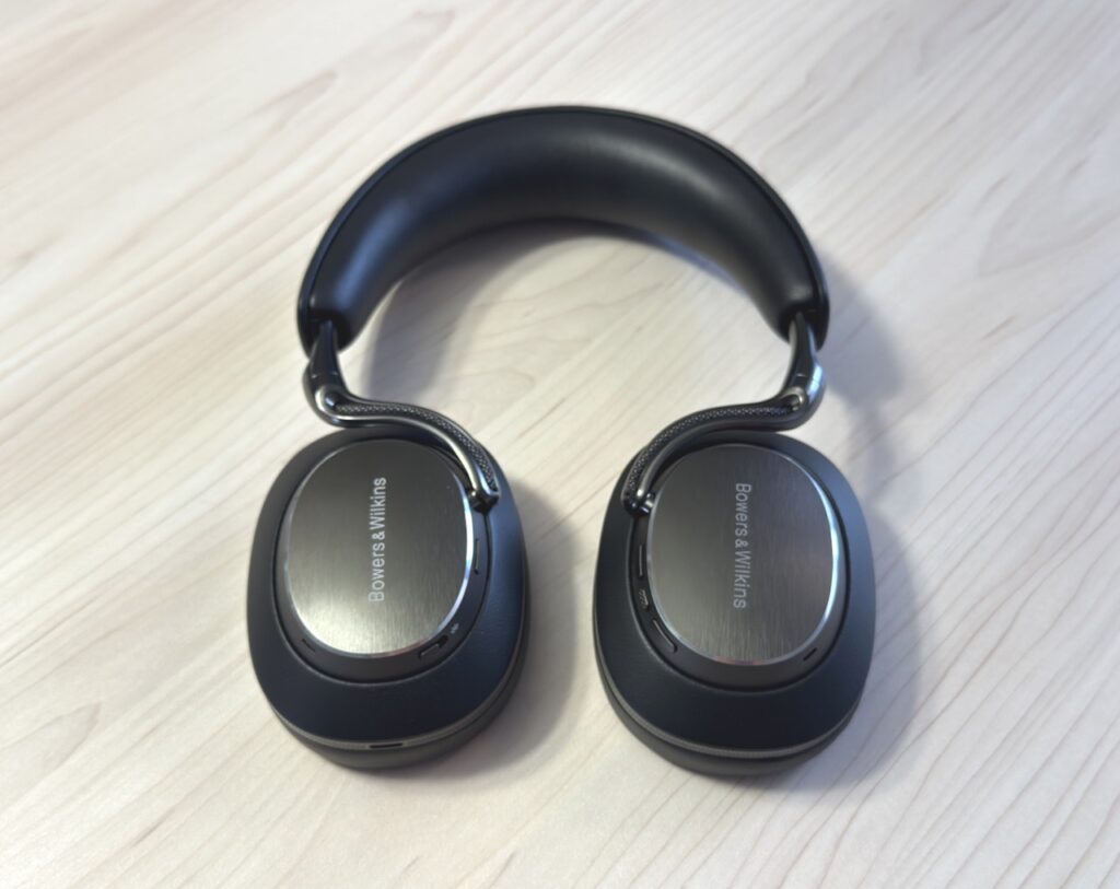 Gesamtansicht Bowers & Wilkins Px8 S2