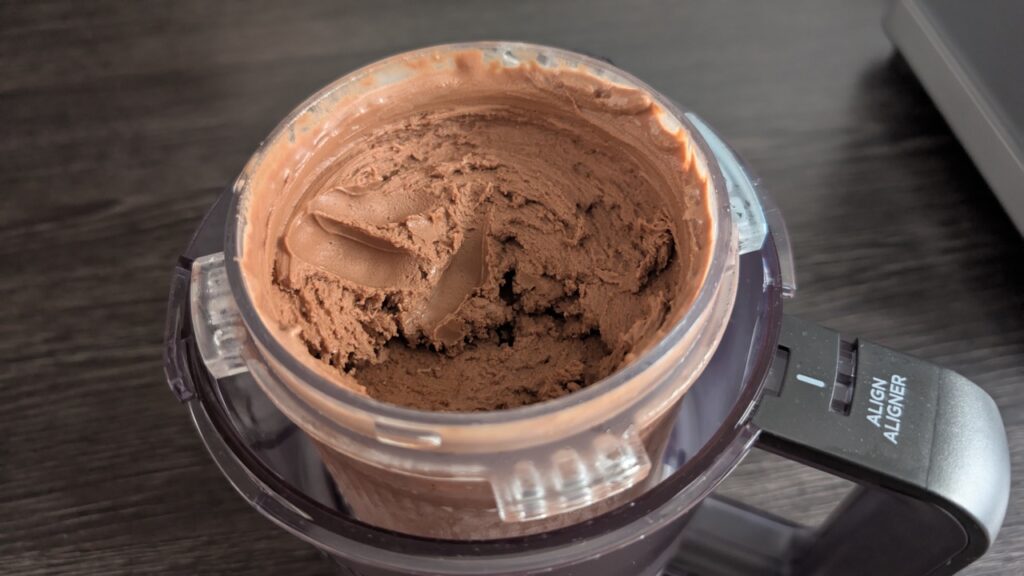 Ninja Swirl by CREAMi NC701EU: Schokoladeneis im Becher