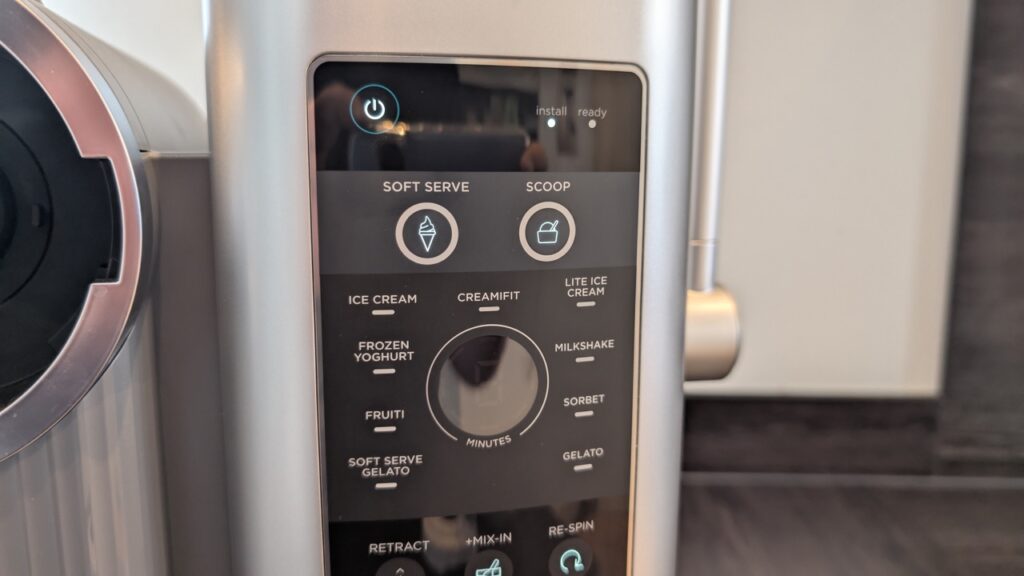 Ninja Swirl by CREAMi NC701EU: Bedienpanel in Nahaufnahme