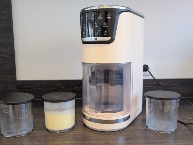 Tefal Dolci IG602A: Maschine mit drei Eisbechern