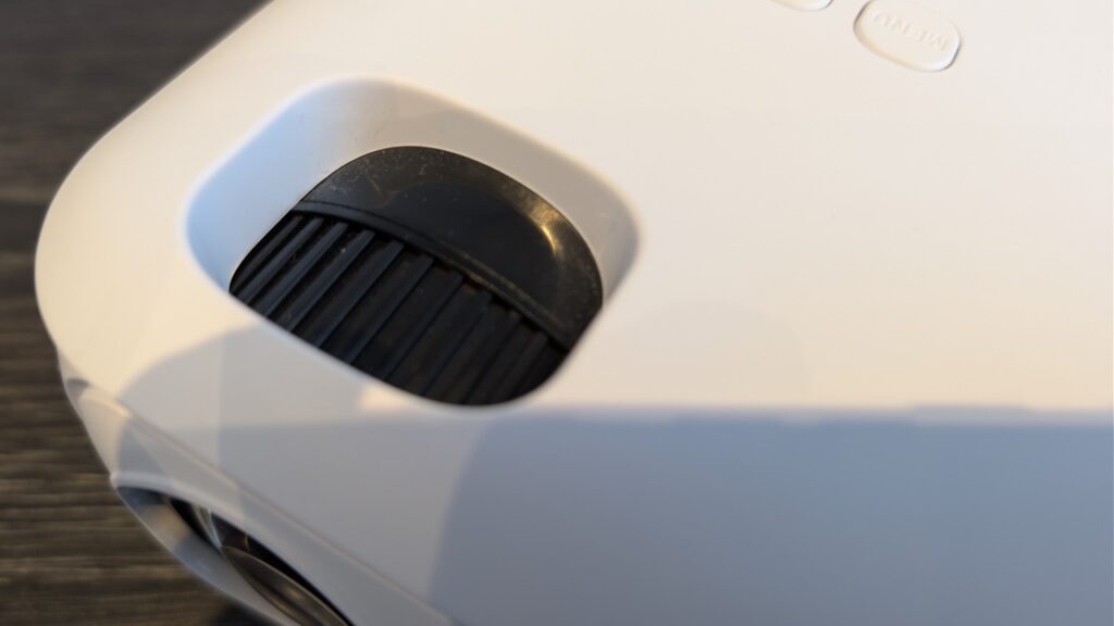 Technaxx TX-332: Fokusrad auf der Geräteoberseite