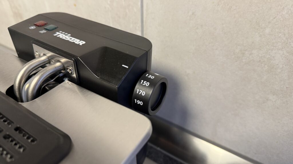 Tristar FR 9327: Temperaturregler mit Skala