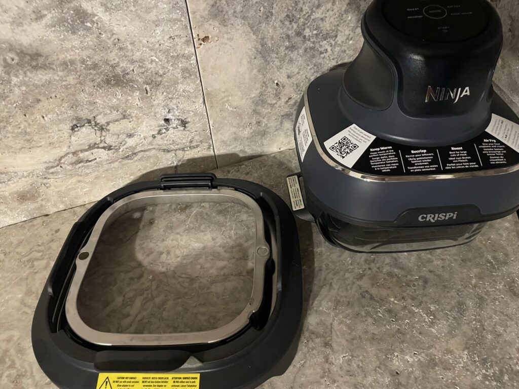 Ninja CRISPi 4-in-1 Tragbare Glas-Heißluftfritteuse Cyber Space - FN101EUGY