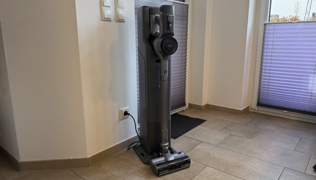 Narwal V40 Station: Akkusauger in der Absaugstation