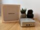 „GEEKOM A8“: Mini PC mit Verpackung als Größenvergleich
