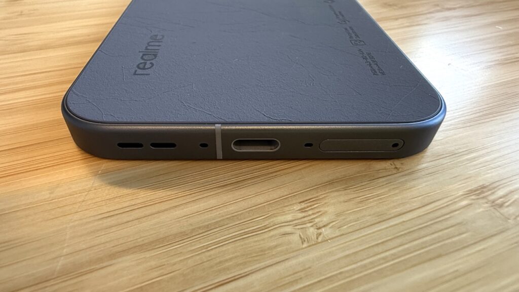 „Realme GT 8 Pro“: Unterseite mit USB-C-Anschluss