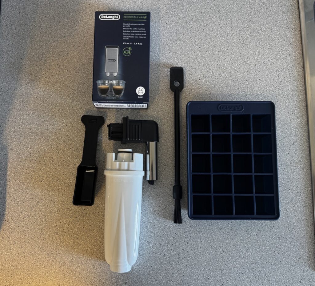 De’Longhi Eletta Explore: Umfangreicher Lieferumfang