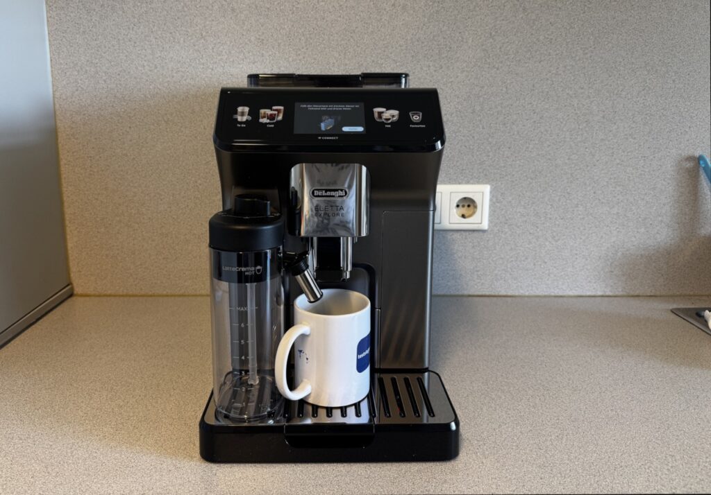 De'Longhi Eletta Explore Cold Brew ECAM450.86.T Gesamtansicht (Foto: Testsieger.de)