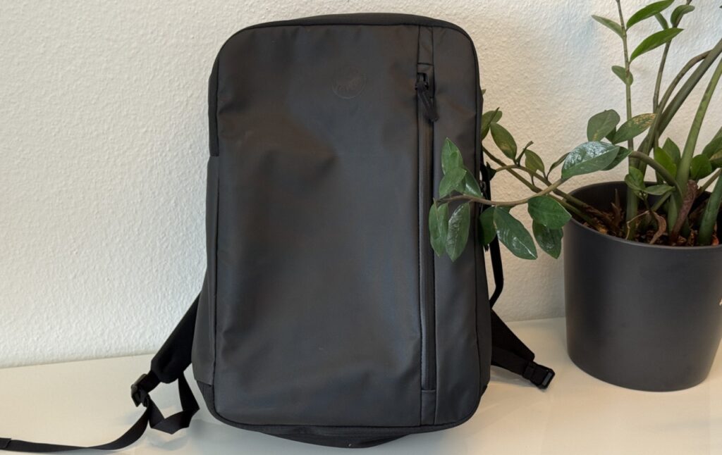 „Mammut Seon Transporter 25“: „Frontansicht des Rucksacks“