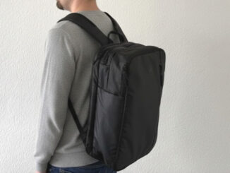 „Mammut Seon Transporter 25“: „Rucksack am Rücken in schräger Rückansicht“