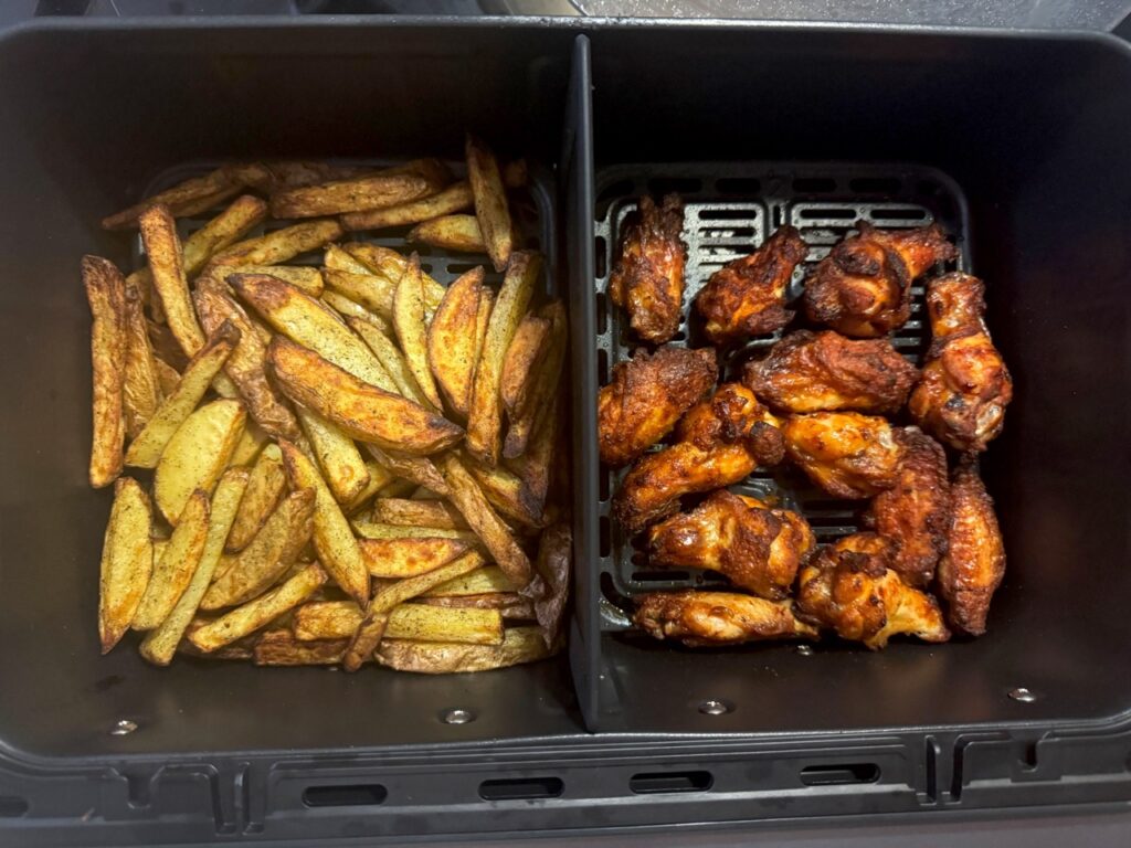 COSORI DualBlaze TwinFry: Geteilter Korb mit zwei getrennten Garzonen