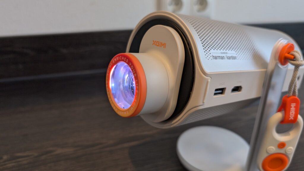 XGIMI MoGo 4: Projektion mit Sonnenuntergangseffekt