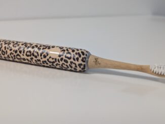 Smyle E-Brush SR-T2406: Zahnbürste im Panther-Design in voller Ansicht