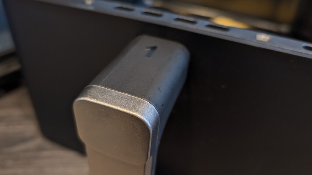 Princess 182278 Stack Airfryer: Griffdetail mit Markierung