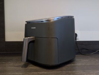 COSORI TurboBlaze: Geräteansicht seitlich auf der Arbeitsplatte