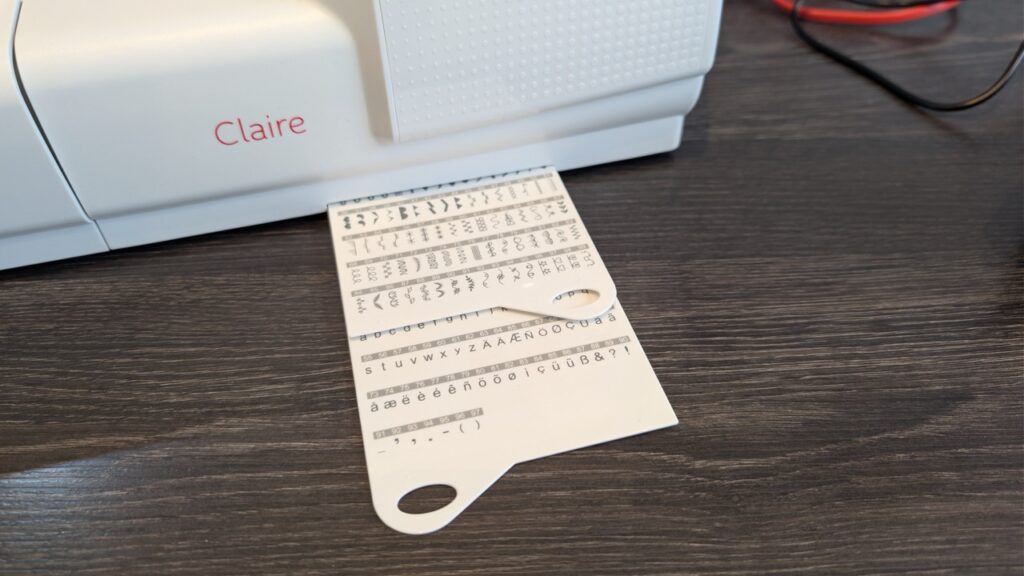 „Veritas Claire“: „Ausziehbare Stichmusterkarte“