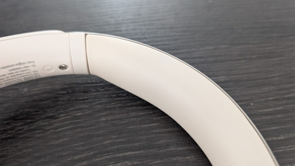 OneOdio Focus A6: Übergang zwischen Bügel und Polster