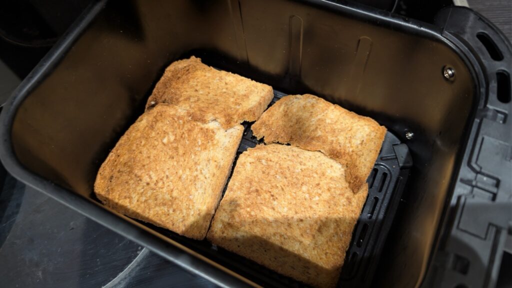 „Russell Hobbs SatisFry 27681-56“: „Toast im Garkorb“