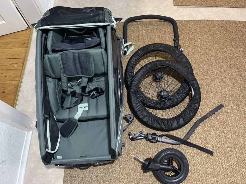 „Qeridoo Kidgoo 1“: Lieferumfang mit Rädern und Zubehör