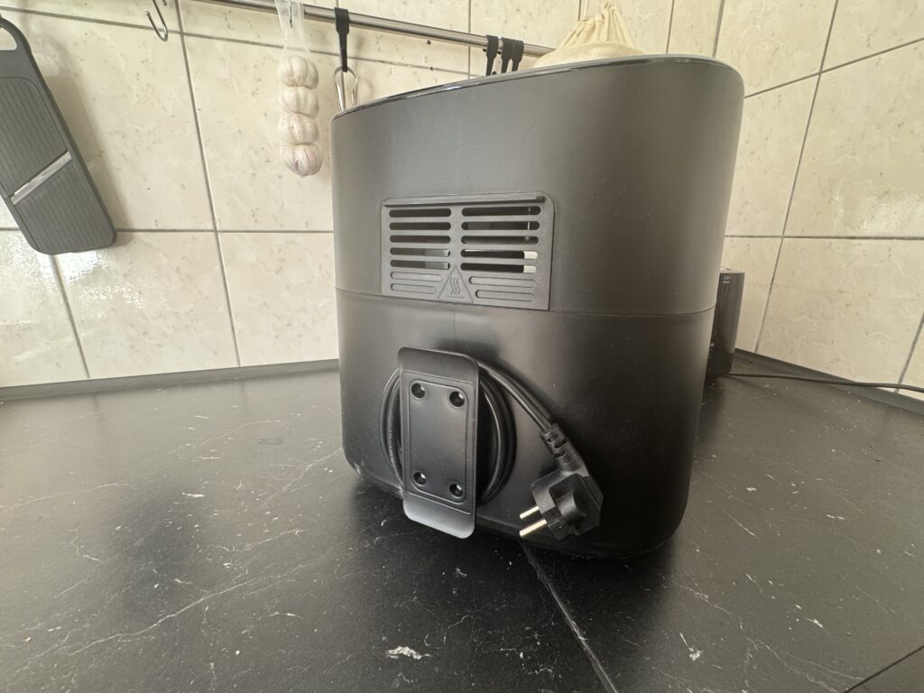 Princess 182280: Rückseite mit Kabelhalterung