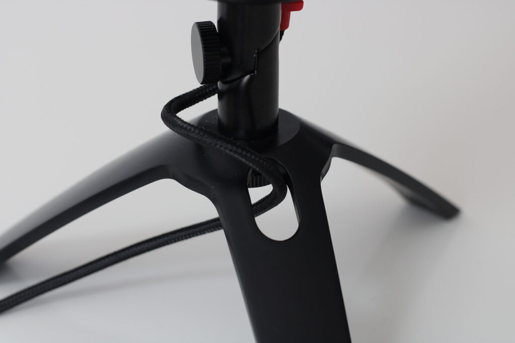 CHERRY UM 3.0 USB-Mikrofon Nahansicht Ständer mit Schraube