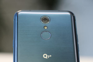 LG Q7+