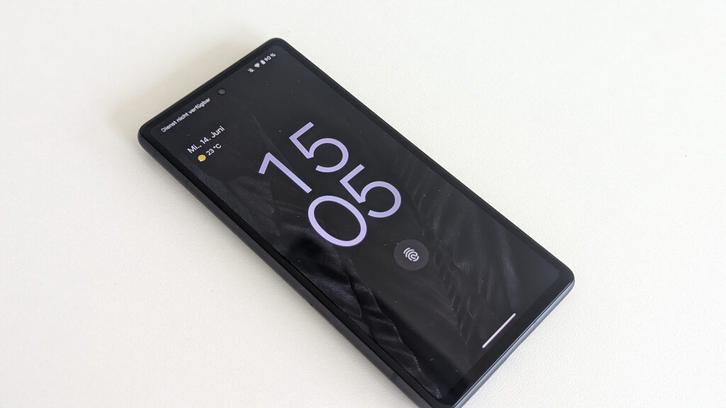 Google Pixel 7a Gesamtansicht Vorderseite mit aktiviertem Lock-Screen