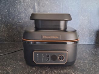 „Russell Hobbs SatisFry Air & Grill Multikocher“: „Geschlossenes Gerät im modernen Design“